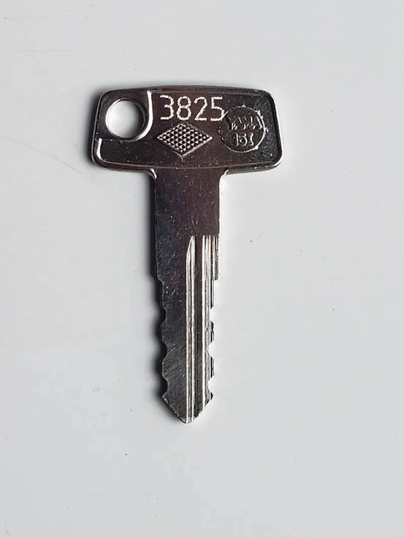 3825 Switch Key