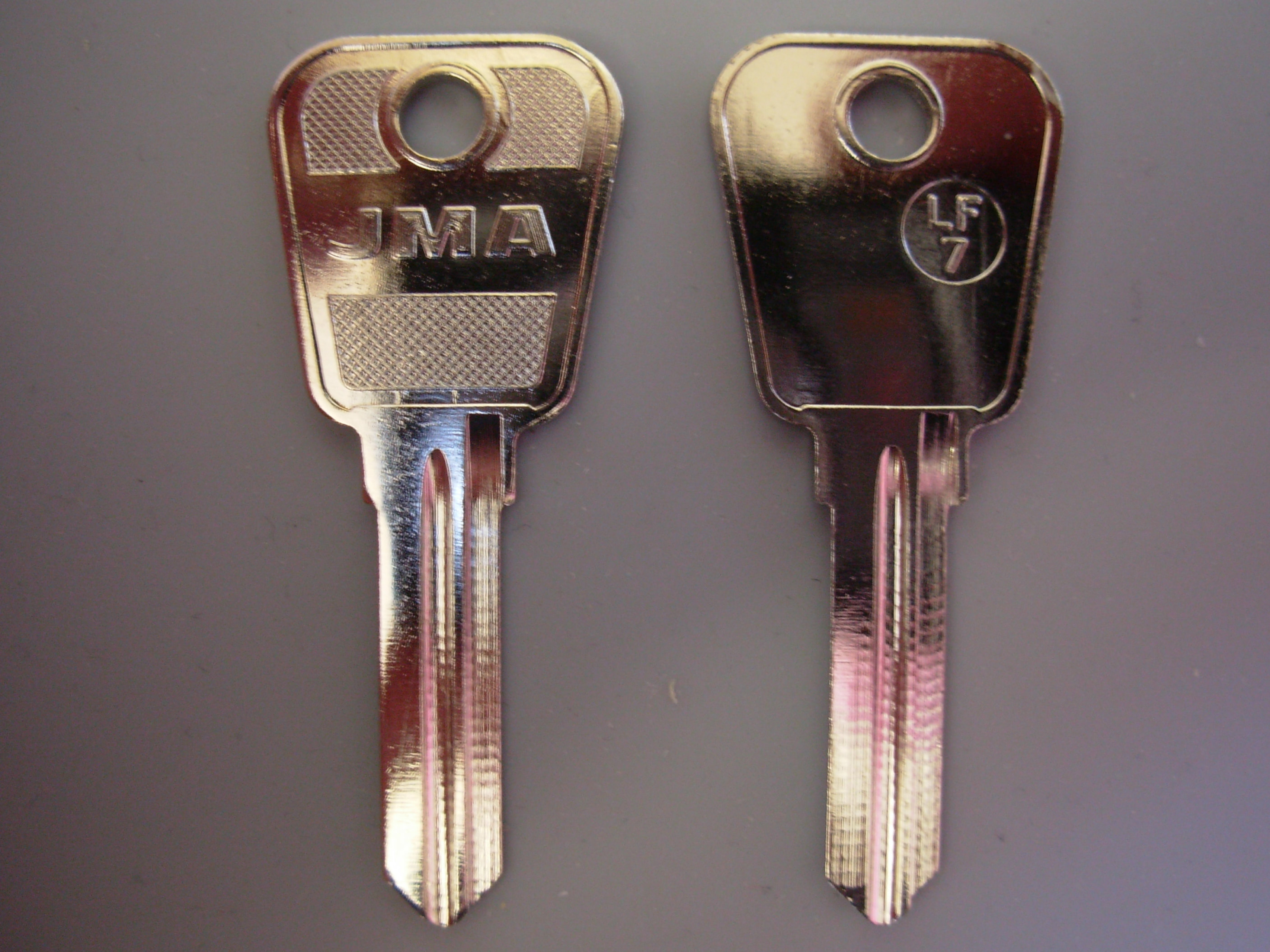 93 Series Keys Replacement L F 93901 94000 Keys Cut To Code